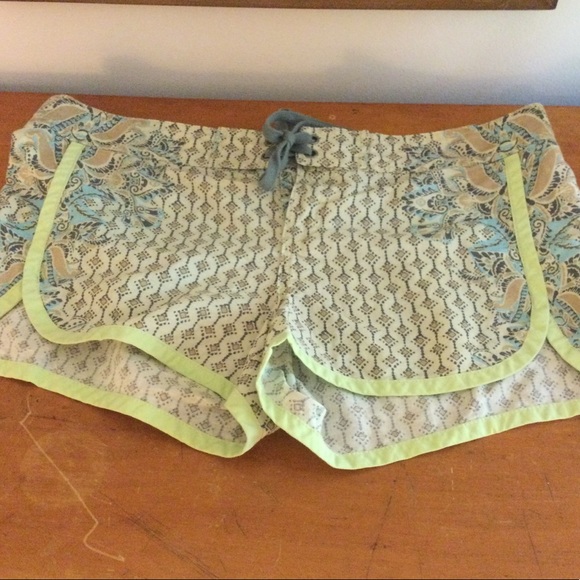 Free People- Favorite Linen Board Shorts. Size 12 - Picture 2 of 8